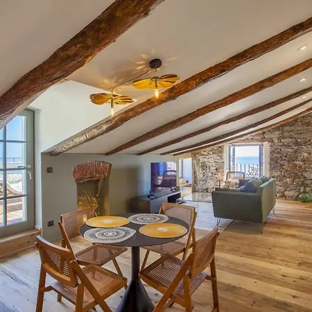 De Standing Avec Rooftop De 35m2