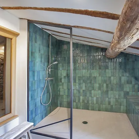 De Standing Avec Rooftop De 35m2 * Μπαστιά